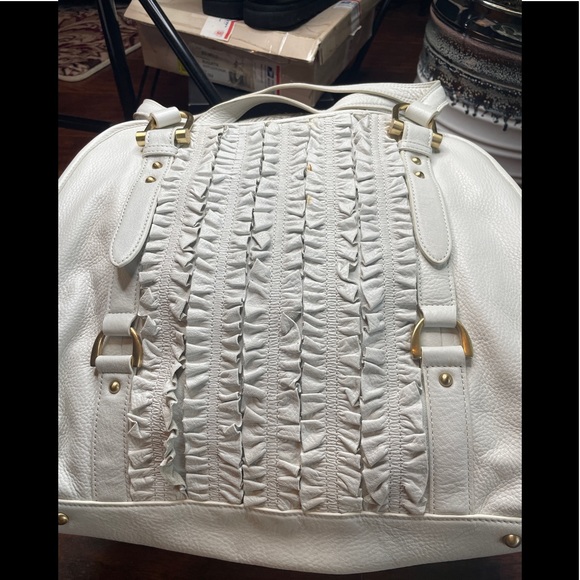 Elie Tahari Handbags - Elie Tahari White Leather Shoulder Bag Purse